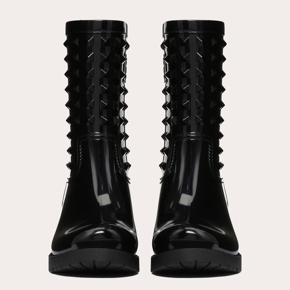🔥SOLD🔥 🤩 Valentino Garavani Stud Rain boots - Picture 4 of 8